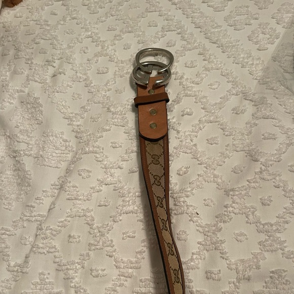 AUTHENTIC GUCCI BELT. REPOSH.. HAD TO HAVE REPAIRED - Picture 2 of 6